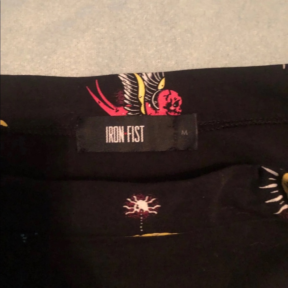 Iron fist skirt - Picture 2 of 4